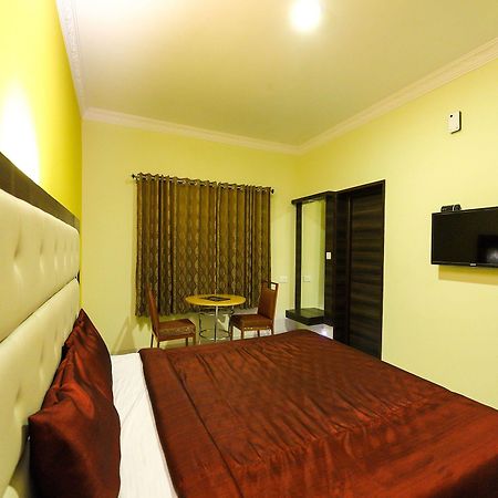 Oyo 7987 Hotel Carnation Udagamandalam Exterior photo
