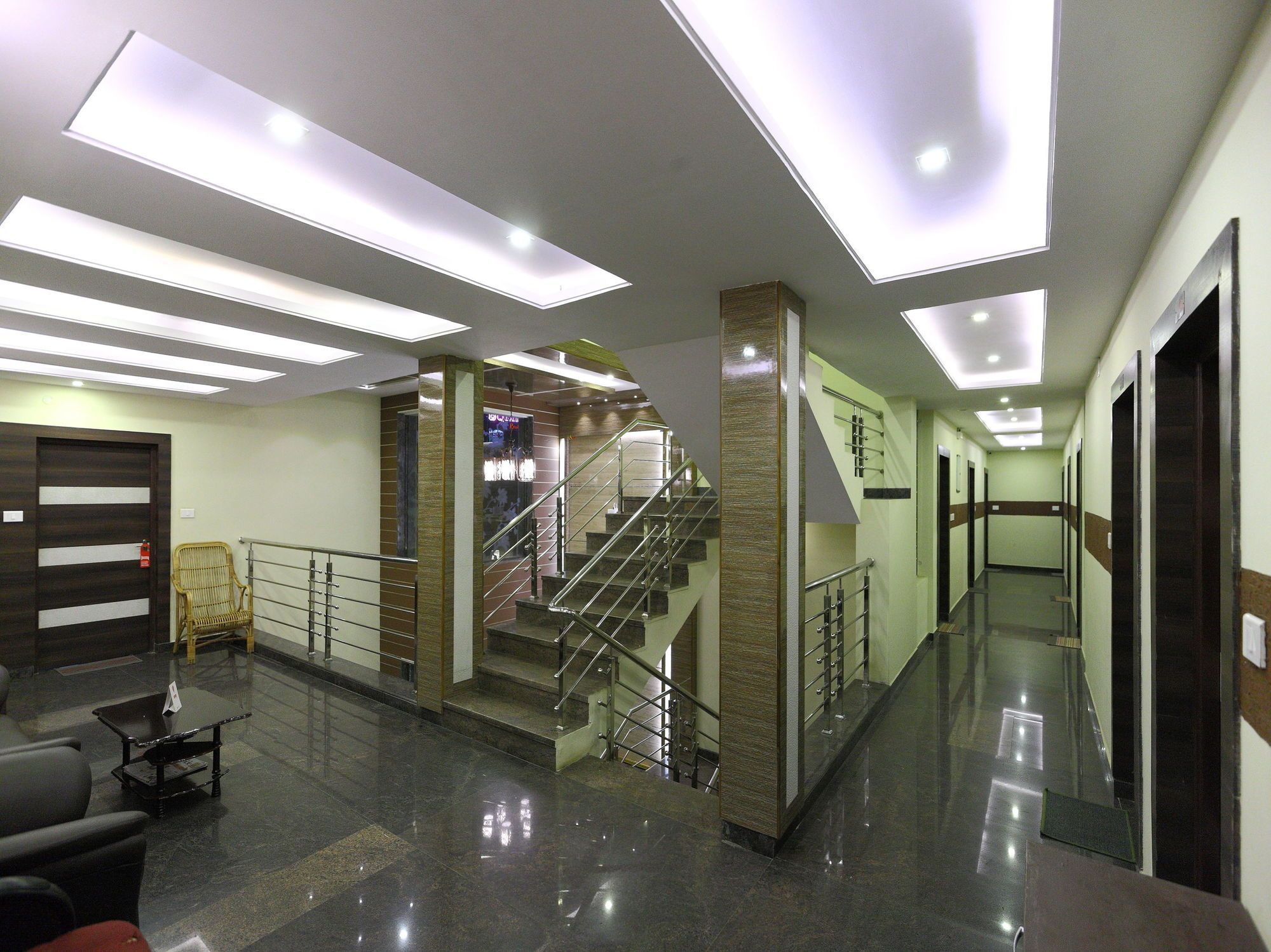 Oyo 7987 Hotel Carnation Udagamandalam Exterior photo